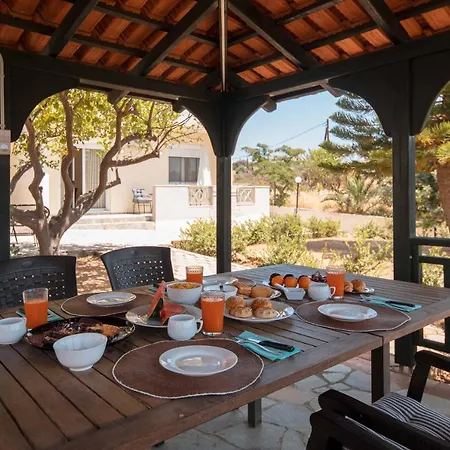 Villa Melenia For Family Holidays By The Beach Agia Pelagia  Exterior photo