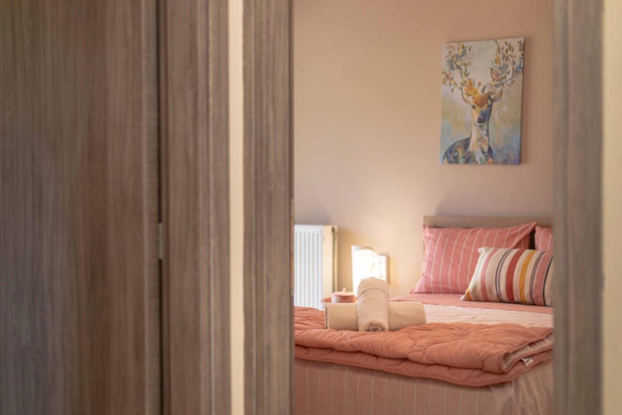Melenia For Family Holidays By The Agia Pelagia (Creta)