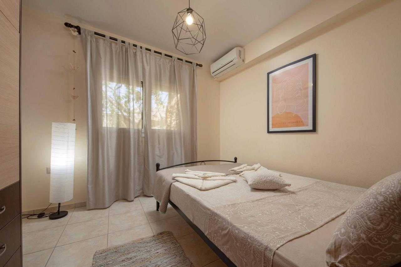 Villa Melenia For Family Holidays By The Agia Pelagia (Crete)