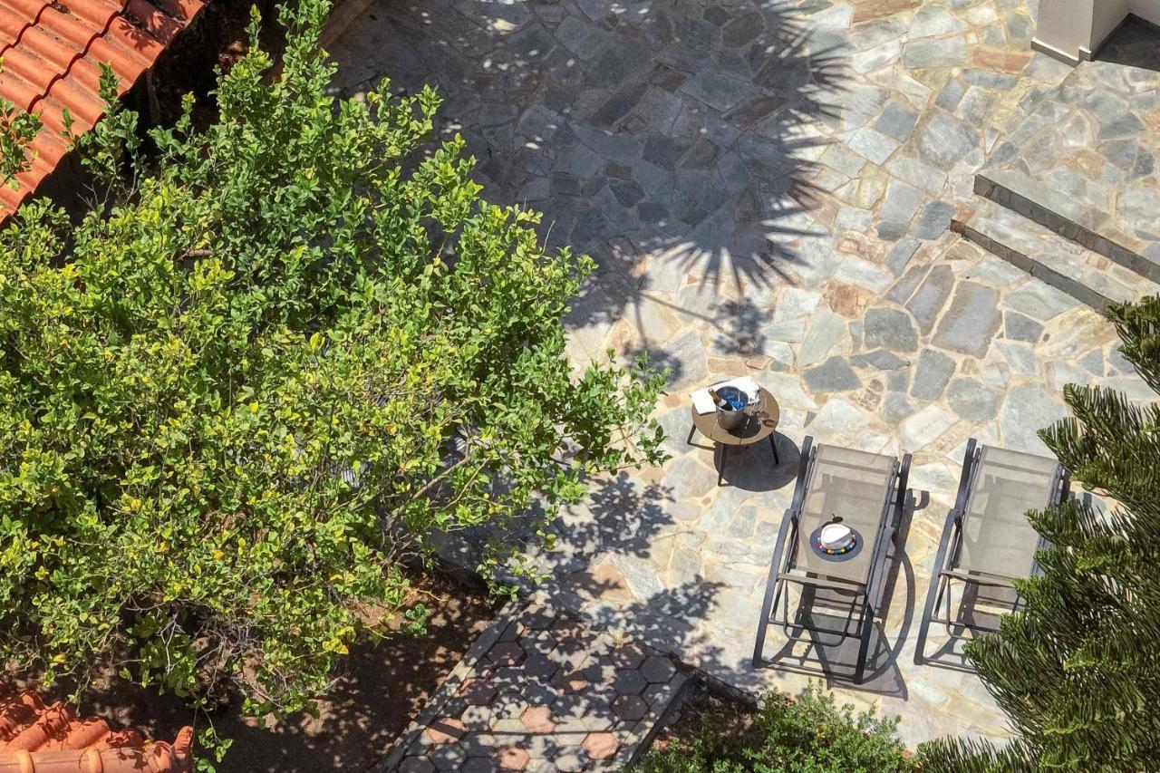 Melenia For Family Holidays By The Villa Agia Pelagia (Creta)